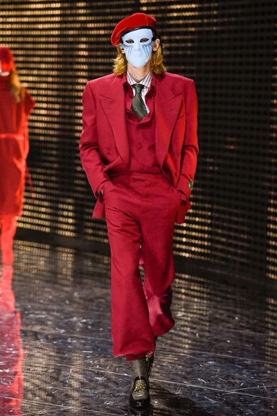 Look 61